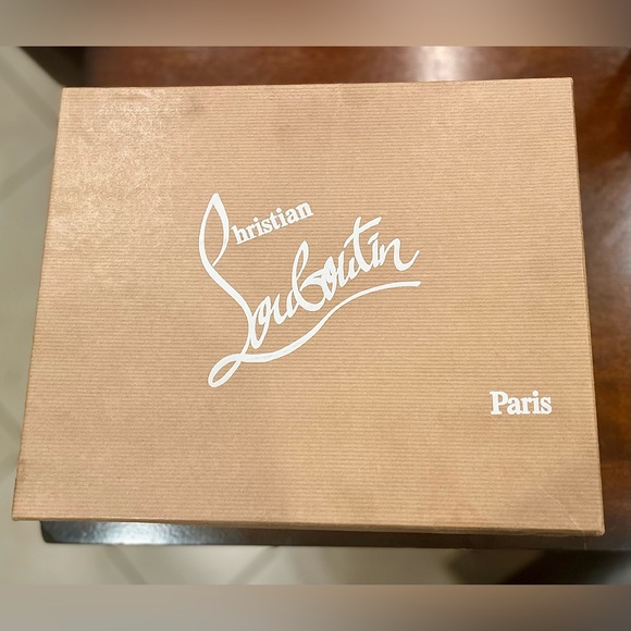 CHRISTIAN LOUBOUTIN
Ambertina Leather D'Orsay Pumps - Picture 8 of 8